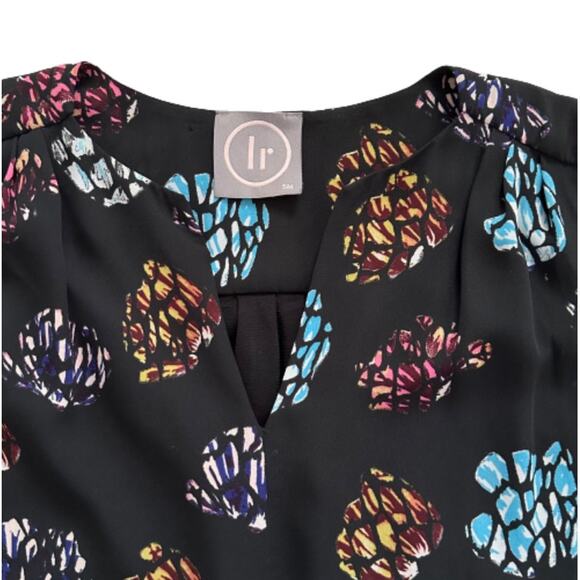 lr Black Floral Short Sleeve Sash Belt Split Neck Sheath Tunic Dress Size Small - Picture 3 of 13